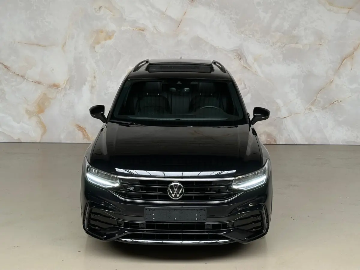 1.5 TSI R-Line / Pano / Camera /