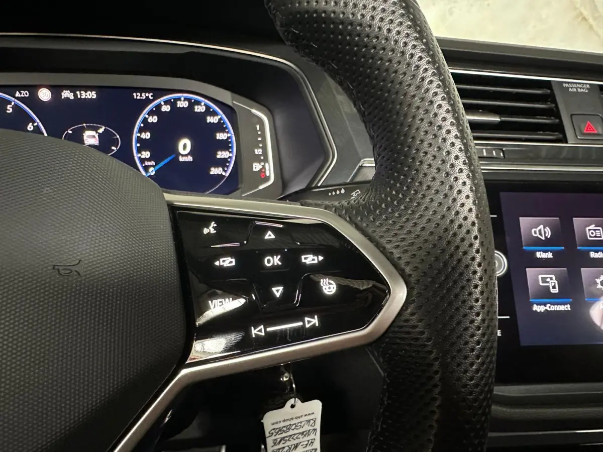 1.5 TSI R-Line / Pano / Camera /