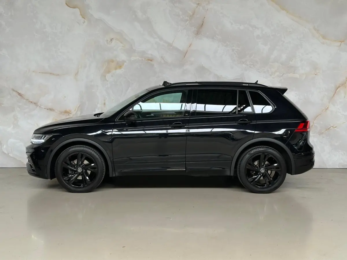 1.5 TSI R-Line / Pano / Camera /