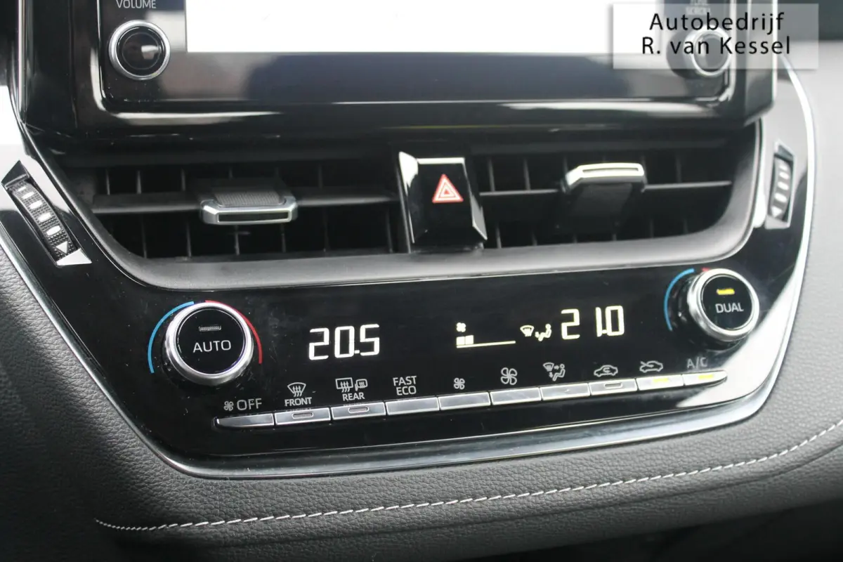 1.8 Hybrid Active I Navigatie I Carplay I ACC I Allseason I NL-auto