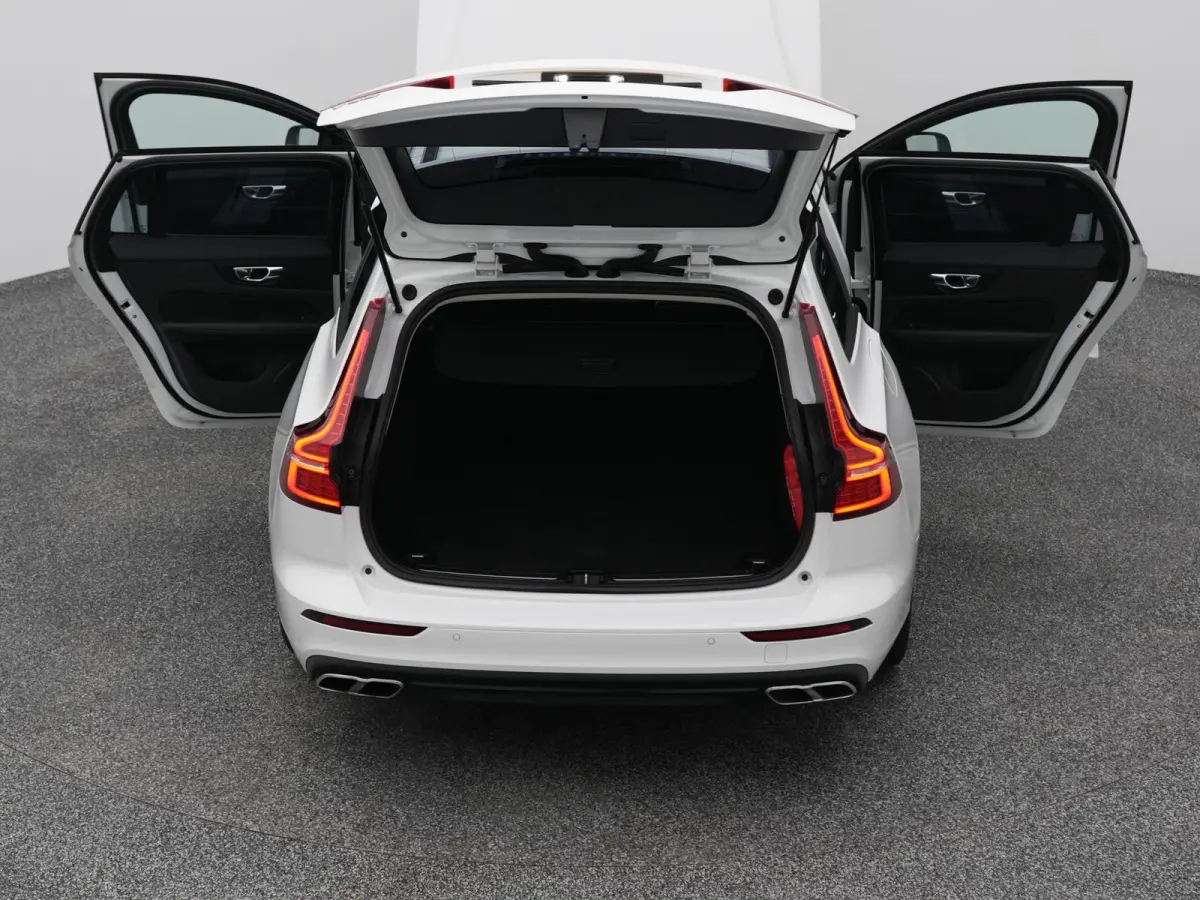 2.0 B3 Momentum Advantage | CRUISE | CARPLAY
