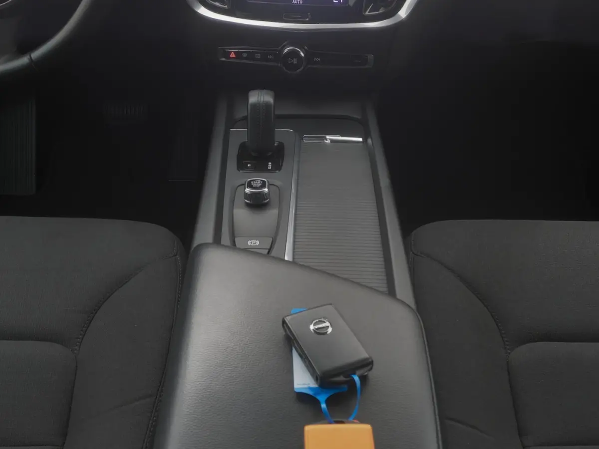 2.0 B3 Momentum Advantage | CRUISE | CARPLAY