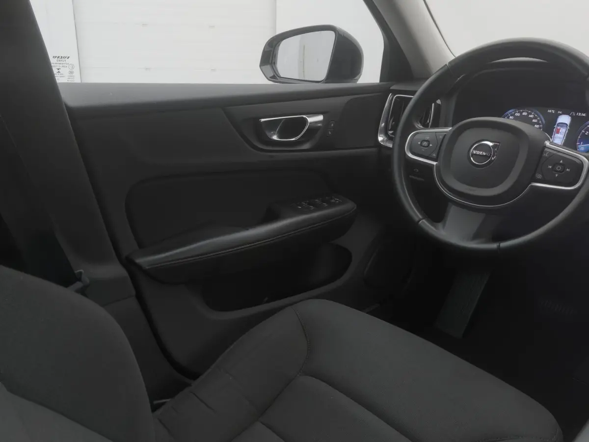 2.0 B3 Momentum Advantage | CRUISE | CARPLAY