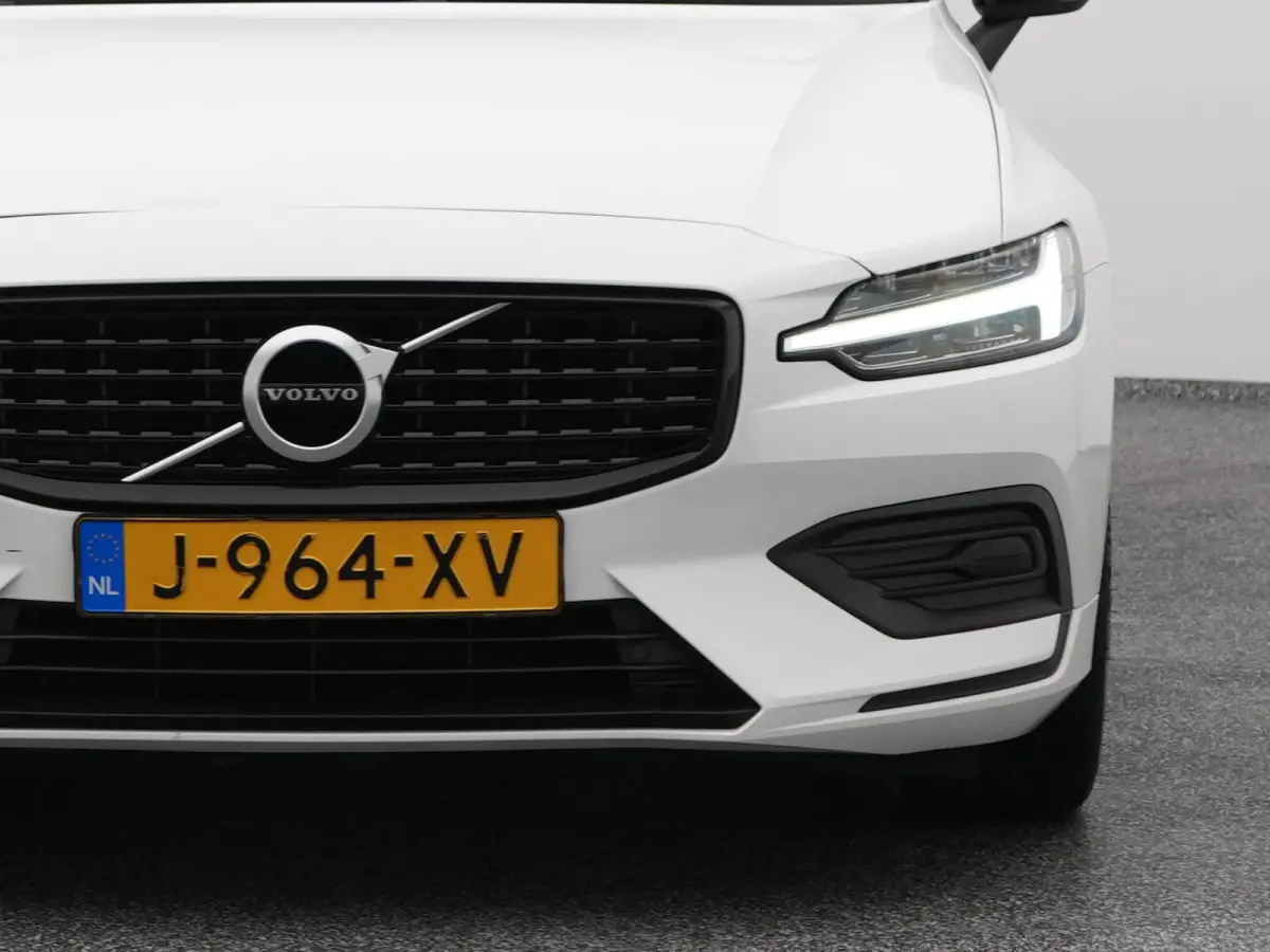 2.0 B3 Momentum Advantage | CRUISE | CARPLAY