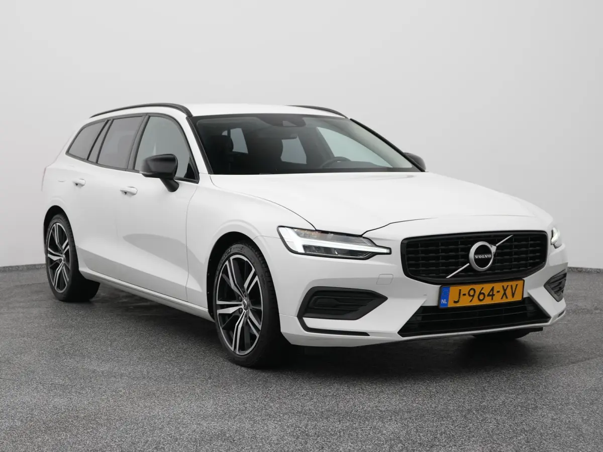 2.0 B3 Momentum Advantage | CRUISE | CARPLAY