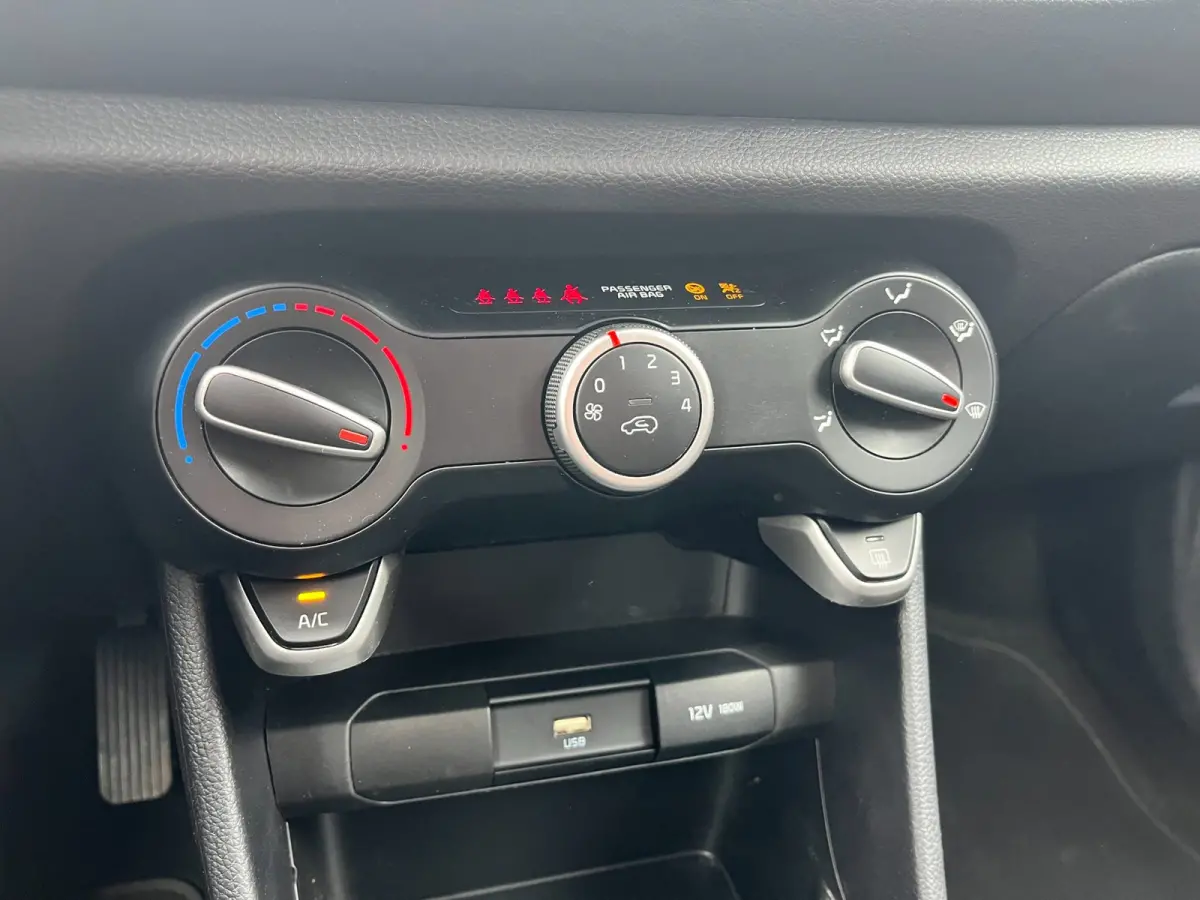 1.0 DPi ComfortLine 5p , airco