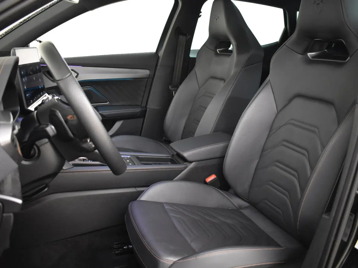 1.5 TSI e-Hybrid 272PK VZ Performance | Sennheiser geluidssysteem | Elektrisch verstelb. voorstoelen | Navigatie | Panoramadak | Lederen bekleding | 19" LMV