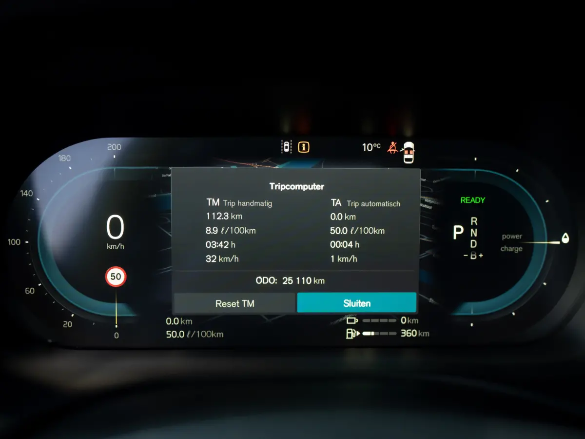 2.0 T6 Plug-in hybrid AWD Plus Dark | 360 Camera | Harman/Kardon | Trekhaak | Panodak | Dodehoek sensoren | Prijs Rijklaar!!