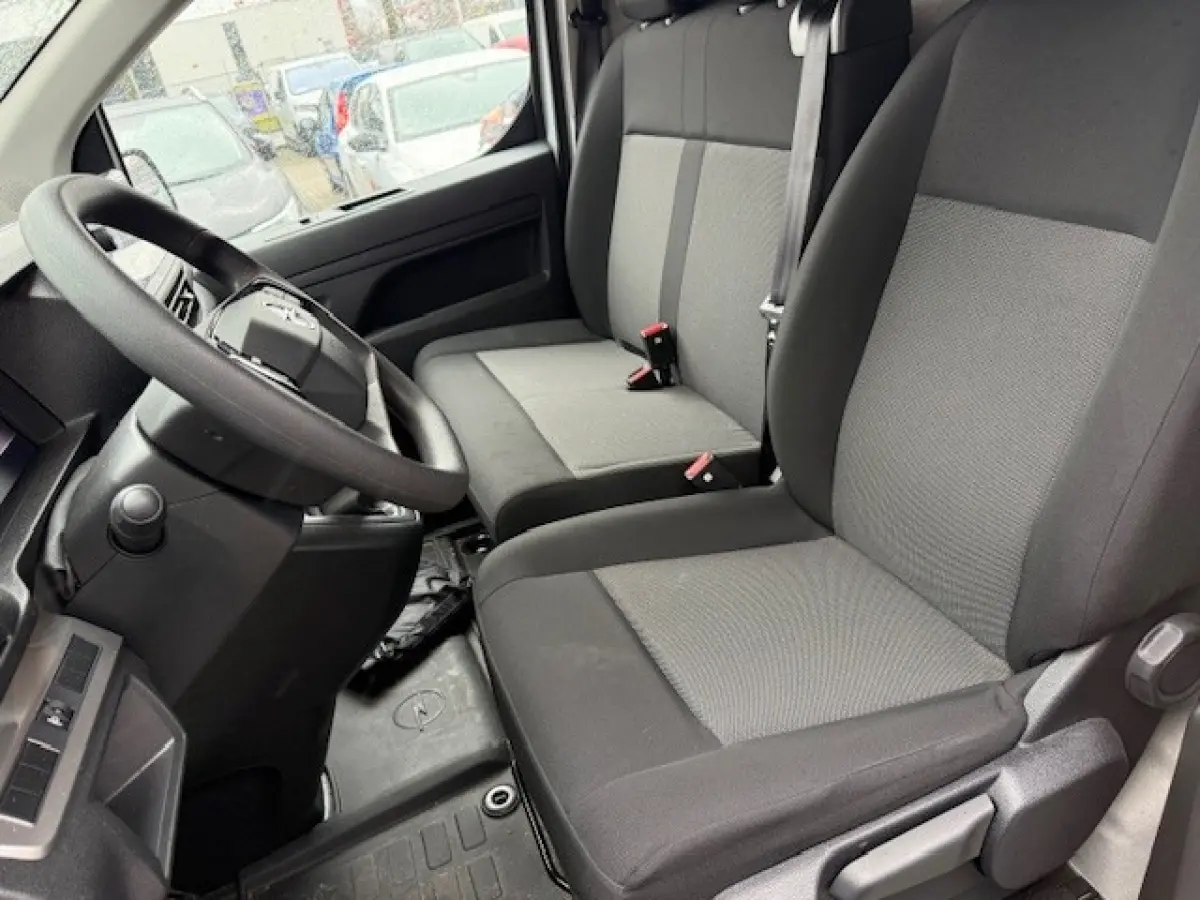 2.0 Diesel 145 L3 Cruise control ] Airco ] Parkeersensoren achter ]