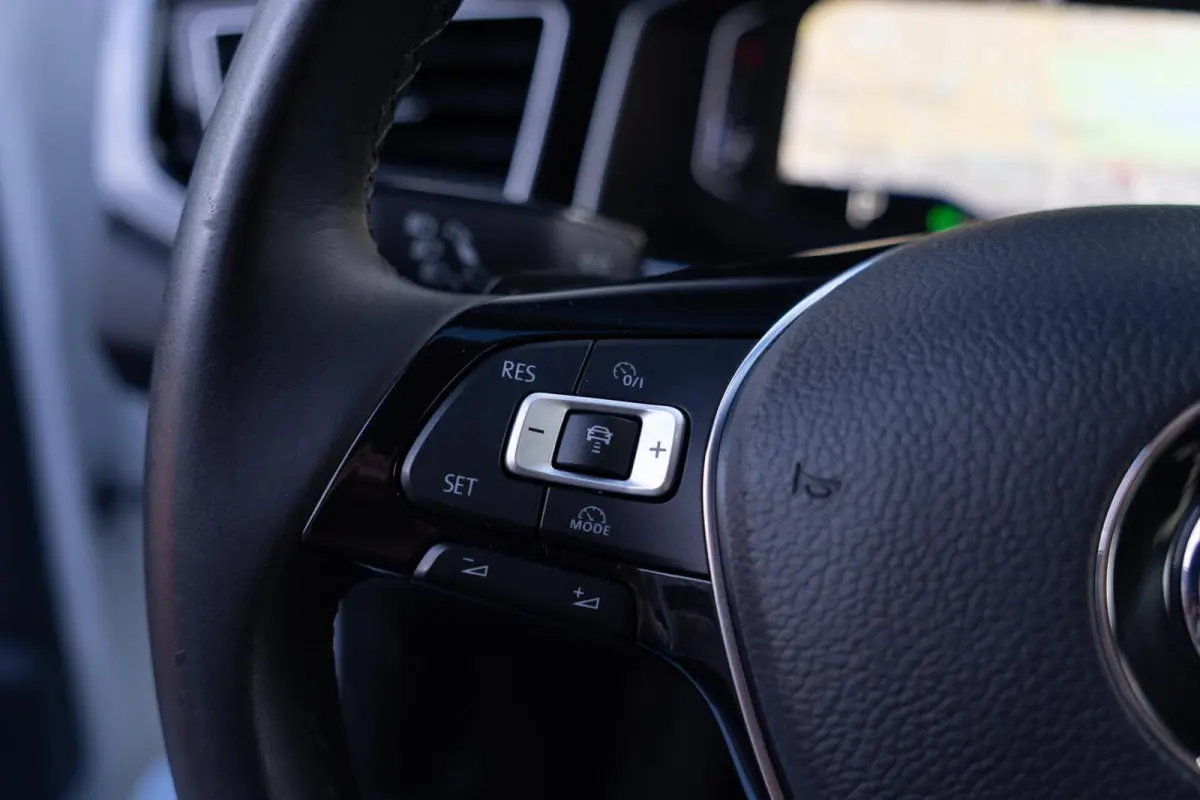 1.6 TDI R-Line DSG|2e Eig.|Virtual|CarPlay|Beats Audio|LED|BTW|Stoelverw.|Camera|Nieuwe Distributie|Perfect Onderhouden