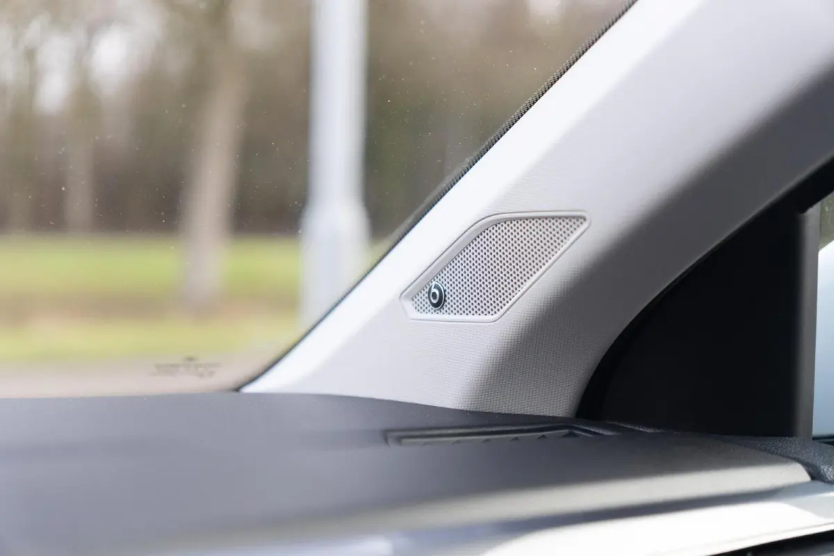 1.6 TDI R-Line DSG|2e Eig.|Virtual|CarPlay|Beats Audio|LED|BTW|Stoelverw.|Camera|Nieuwe Distributie|Perfect Onderhouden