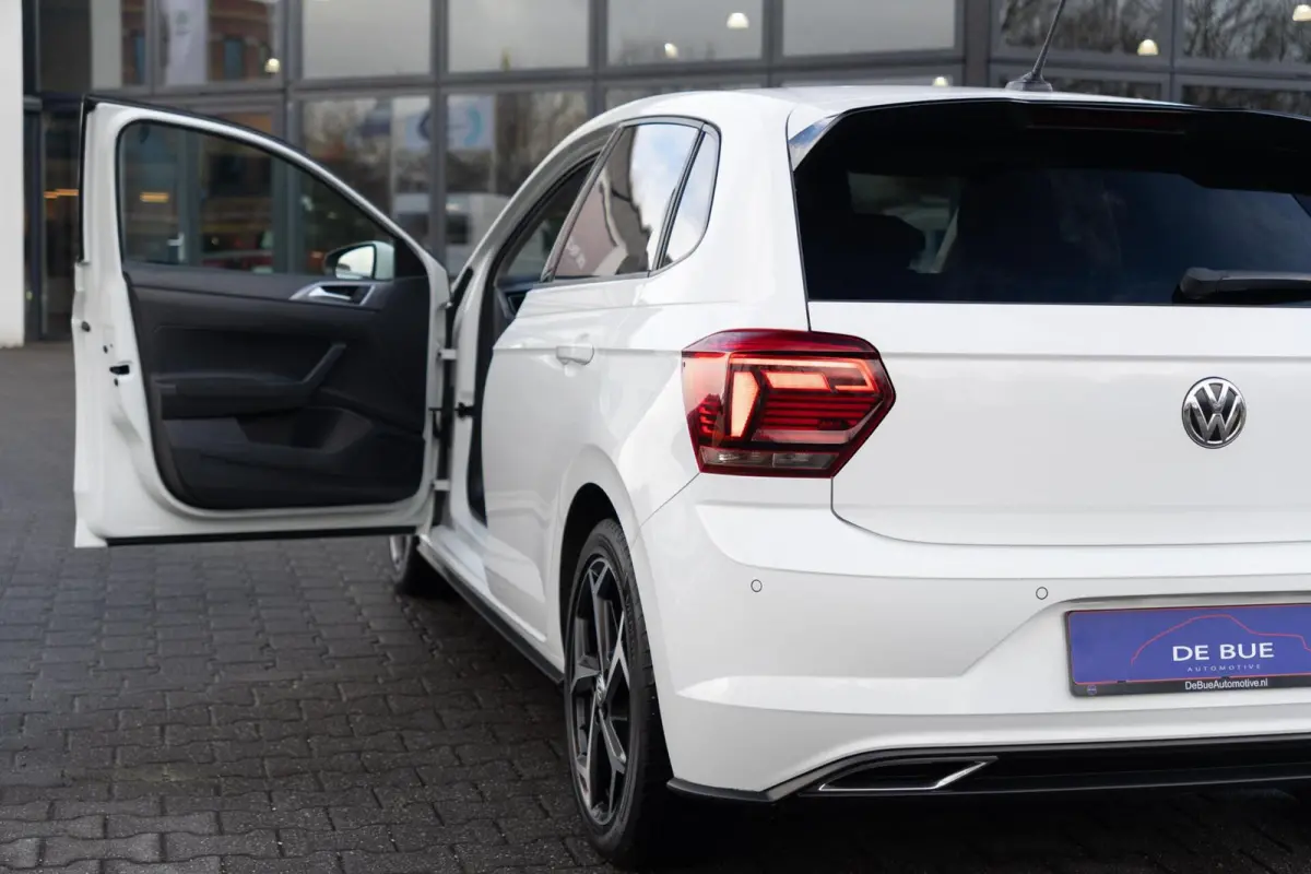 1.6 TDI R-Line DSG|2e Eig.|Virtual|CarPlay|Beats Audio|LED|BTW|Stoelverw.|Camera|Nieuwe Distributie|Perfect Onderhouden