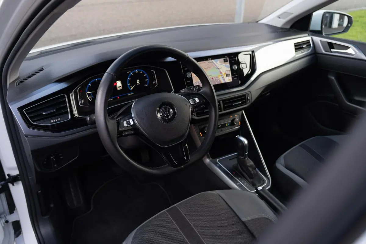 1.6 TDI R-Line DSG|2e Eig.|Virtual|CarPlay|Beats Audio|LED|BTW|Stoelverw.|Camera|Nieuwe Distributie|Perfect Onderhouden