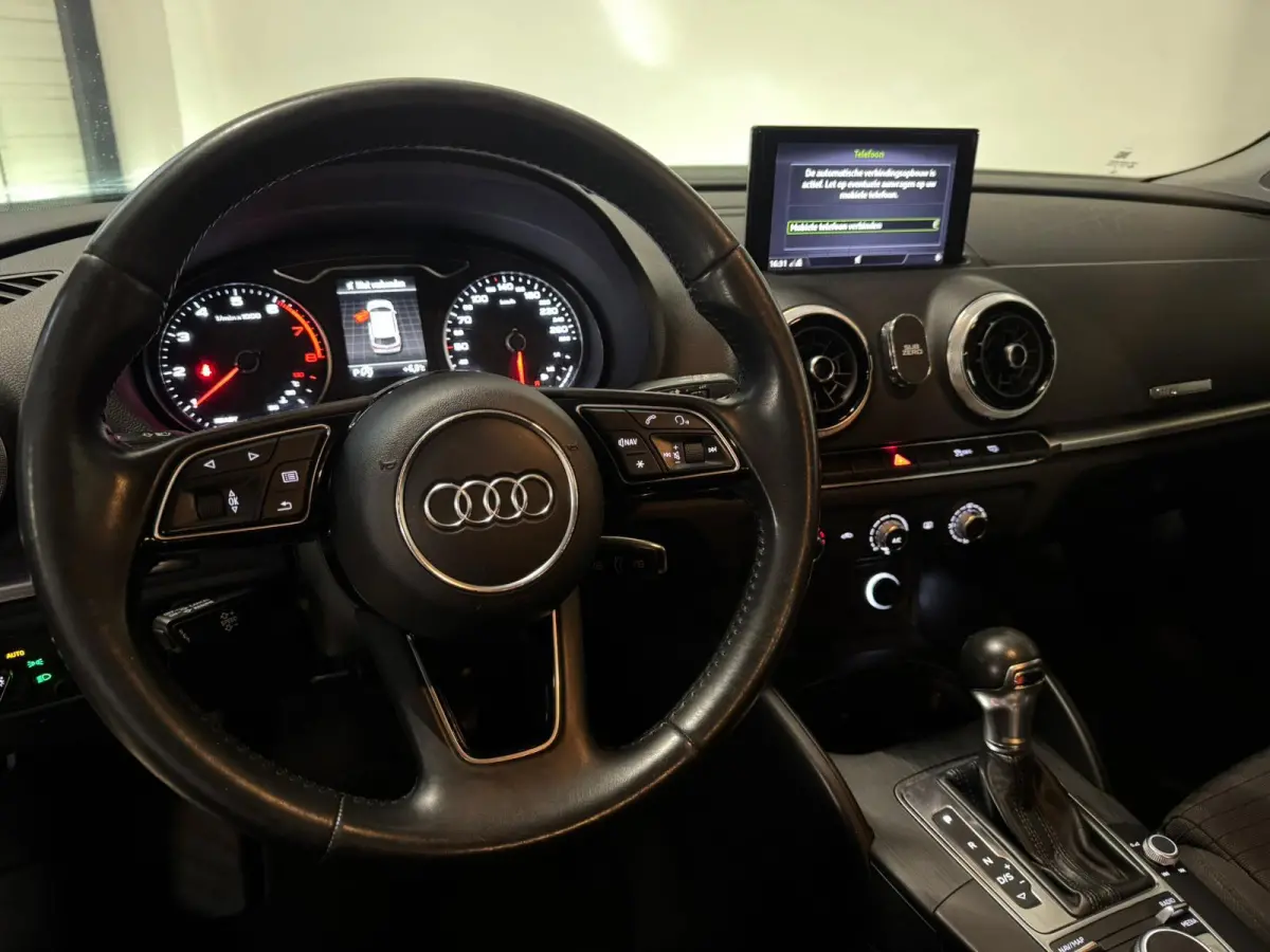 1.0 TFSI Sport Lease Edition PDC NAVI