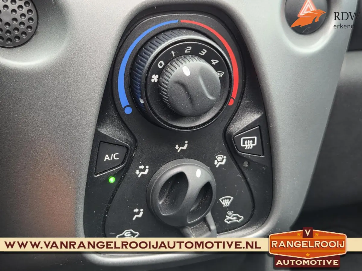 1.0 VVT-i x-play, vouwdak, airco, camera, DAB, carplay