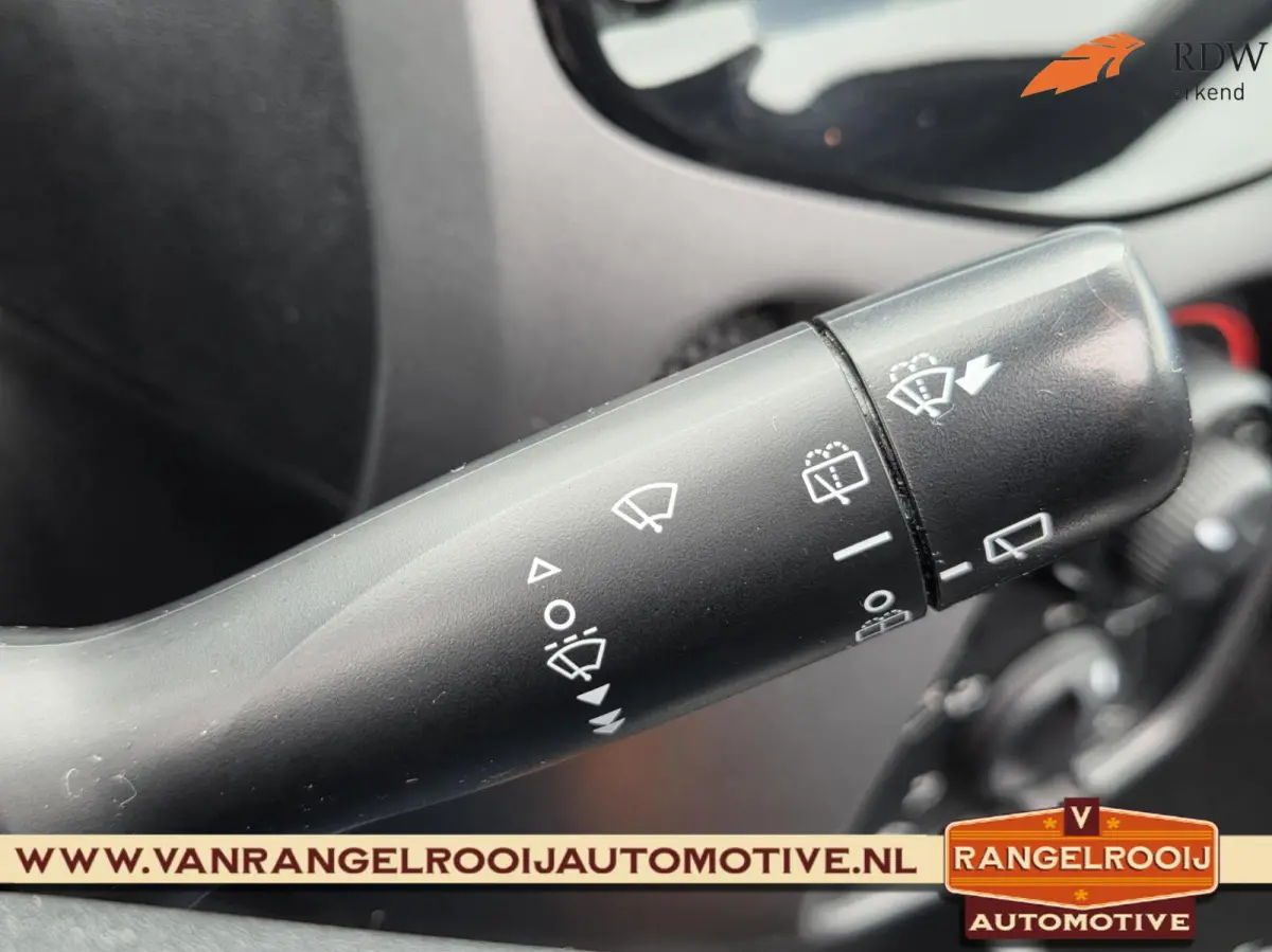 1.0 VVT-i x-play, vouwdak, airco, camera, DAB, carplay