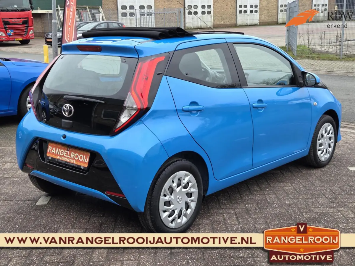 1.0 VVT-i x-play, vouwdak, airco, camera, DAB, carplay