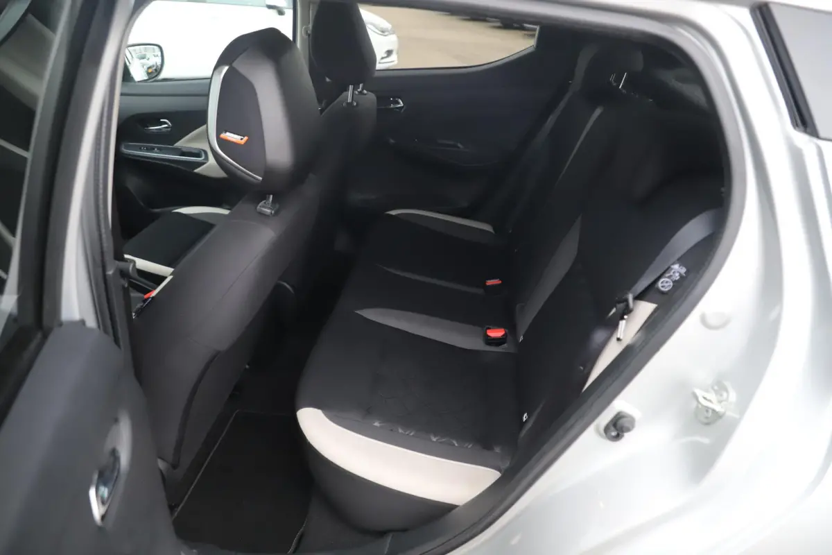 1.0 IG-T N-Design Navigatie Carplay Android Airco Cruise Control Parkeersensor All-season banden!