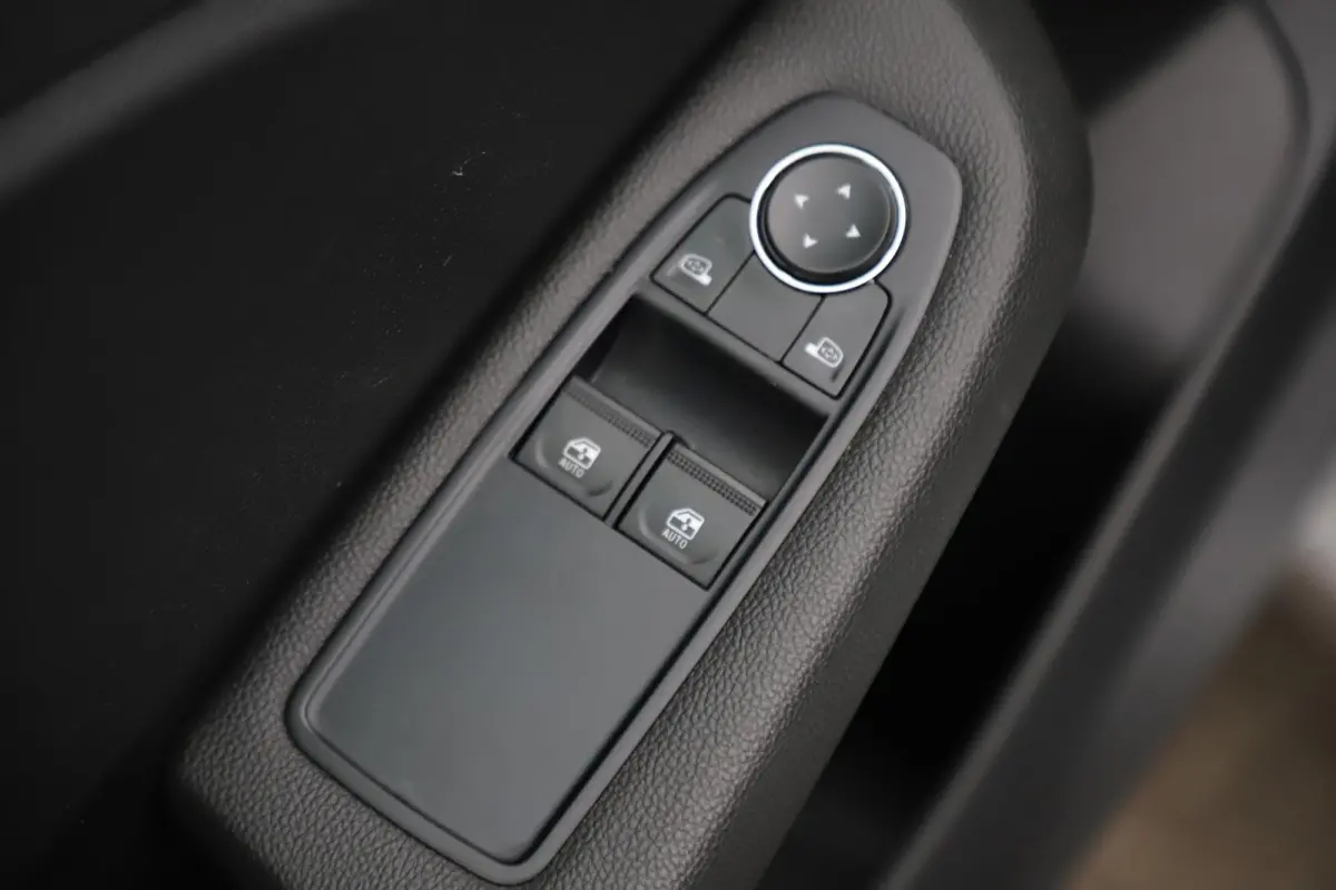 1.0 TCe 90 Equilibre Navigatie Airco Cruise Control Carplay Android Rijstrooksensor Parkeersensor