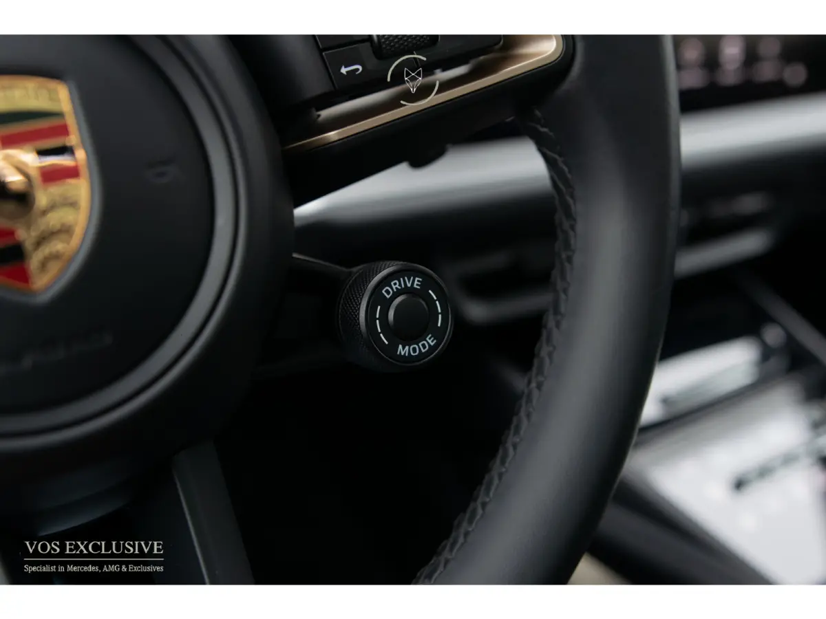 3.0 E-Hybrid SportDesign|Passenger Display|21''|Luchtvering|HUD|ACC|Bose|18-voudig|Pano|Stoelkoeling