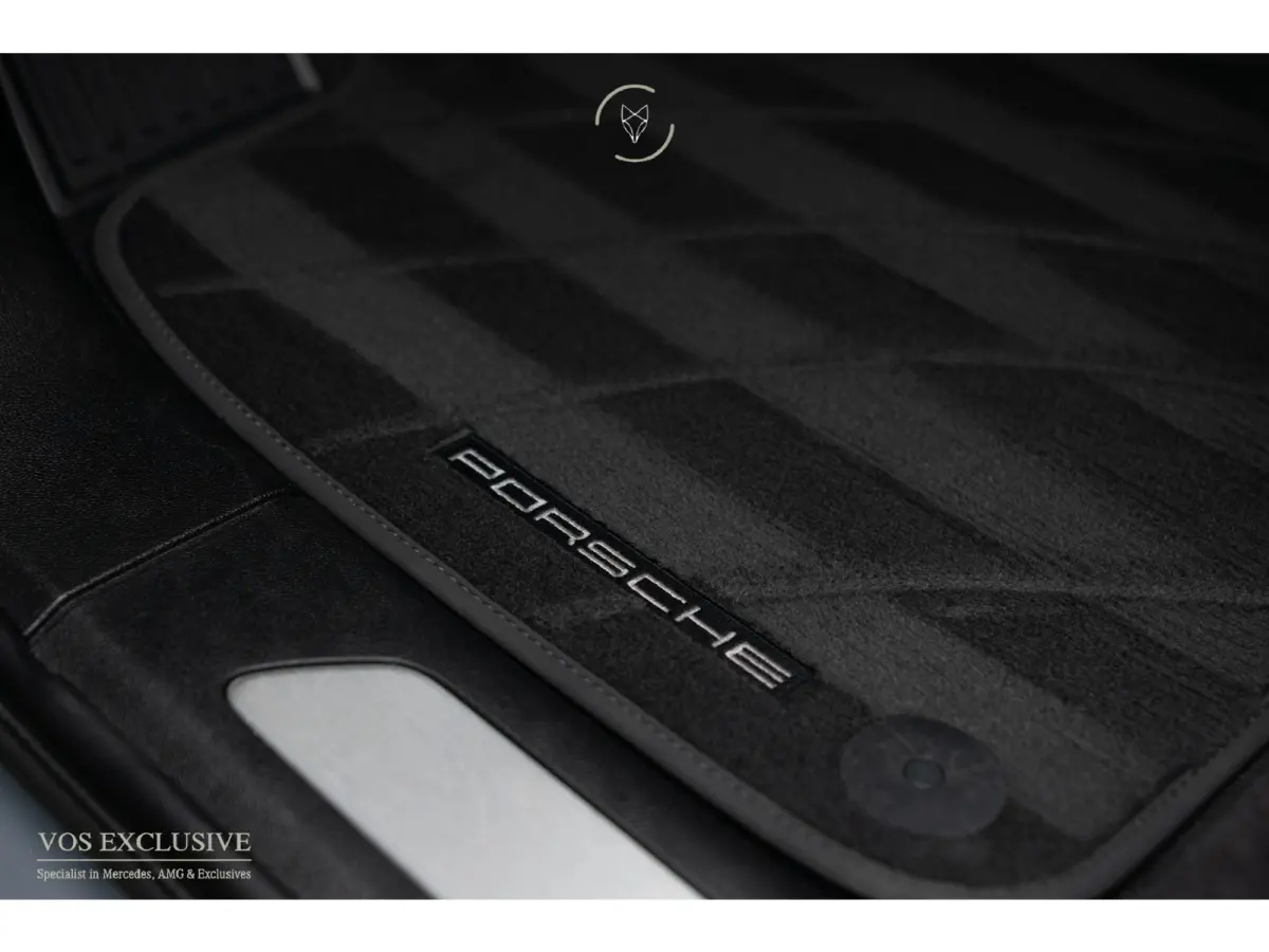 3.0 E-Hybrid SportDesign|Passenger Display|21''|Luchtvering|HUD|ACC|Bose|18-voudig|Pano|Stoelkoeling