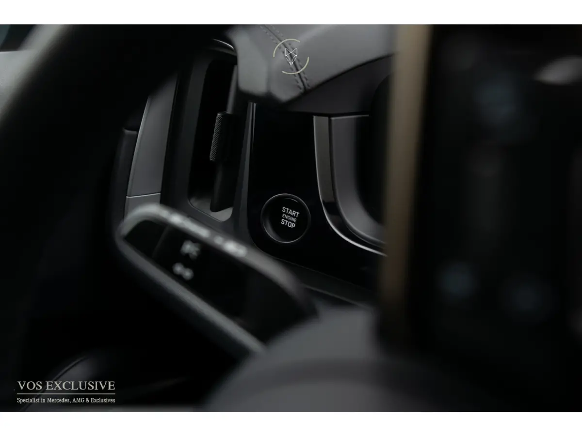 3.0 E-Hybrid SportDesign|Passenger Display|21''|Luchtvering|HUD|ACC|Bose|18-voudig|Pano|Stoelkoeling