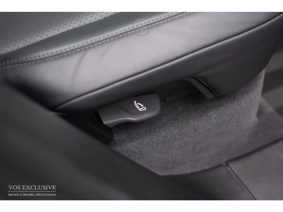 3.0 E-Hybrid SportDesign|Passenger Display|21''|Luchtvering|HUD|ACC|Bose|18-voudig|Pano|Stoelkoeling