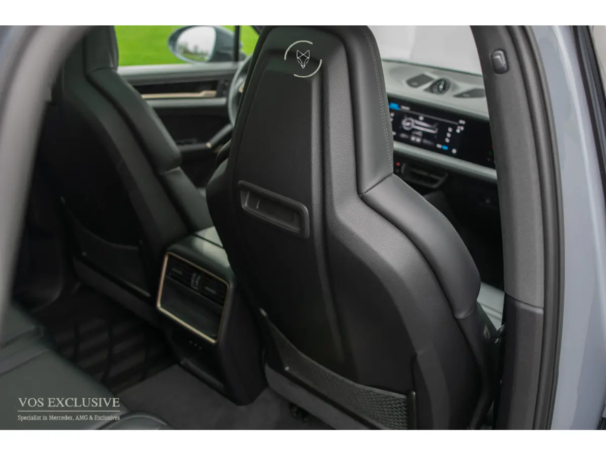 3.0 E-Hybrid SportDesign|Passenger Display|21''|Luchtvering|HUD|ACC|Bose|18-voudig|Pano|Stoelkoeling