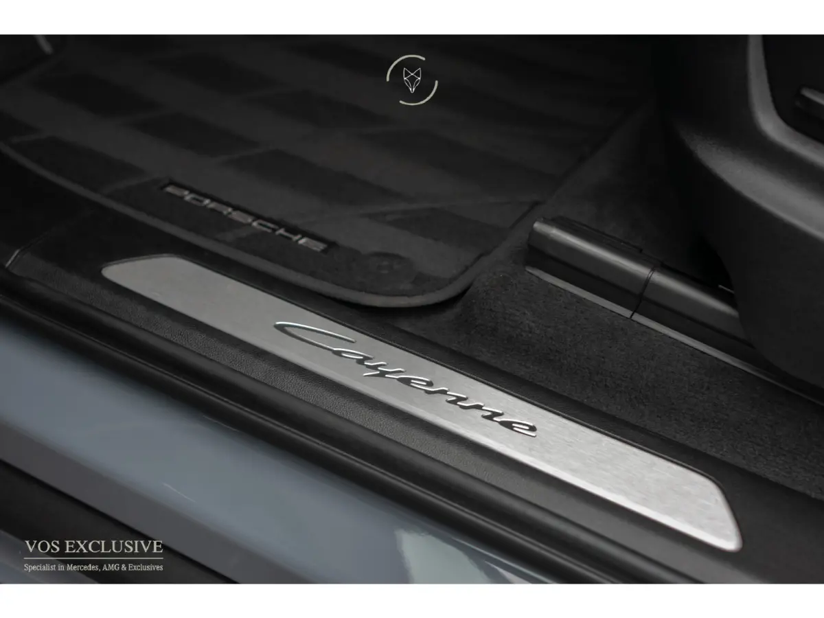 3.0 E-Hybrid SportDesign|Passenger Display|21''|Luchtvering|HUD|ACC|Bose|18-voudig|Pano|Stoelkoeling