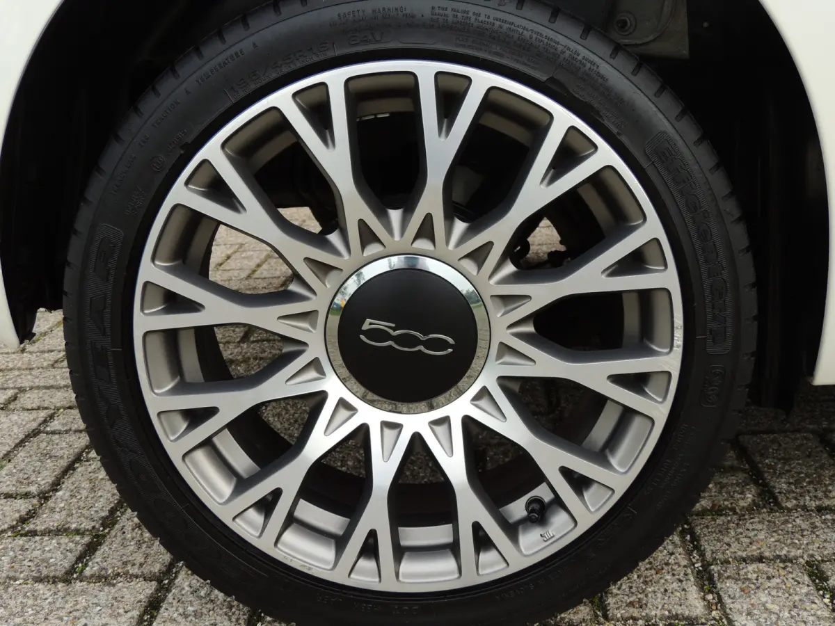 TwinAir Turbo Lounge 81PK | 16" velgen | Navigatie | Cruise Controle | Parkeersensoren