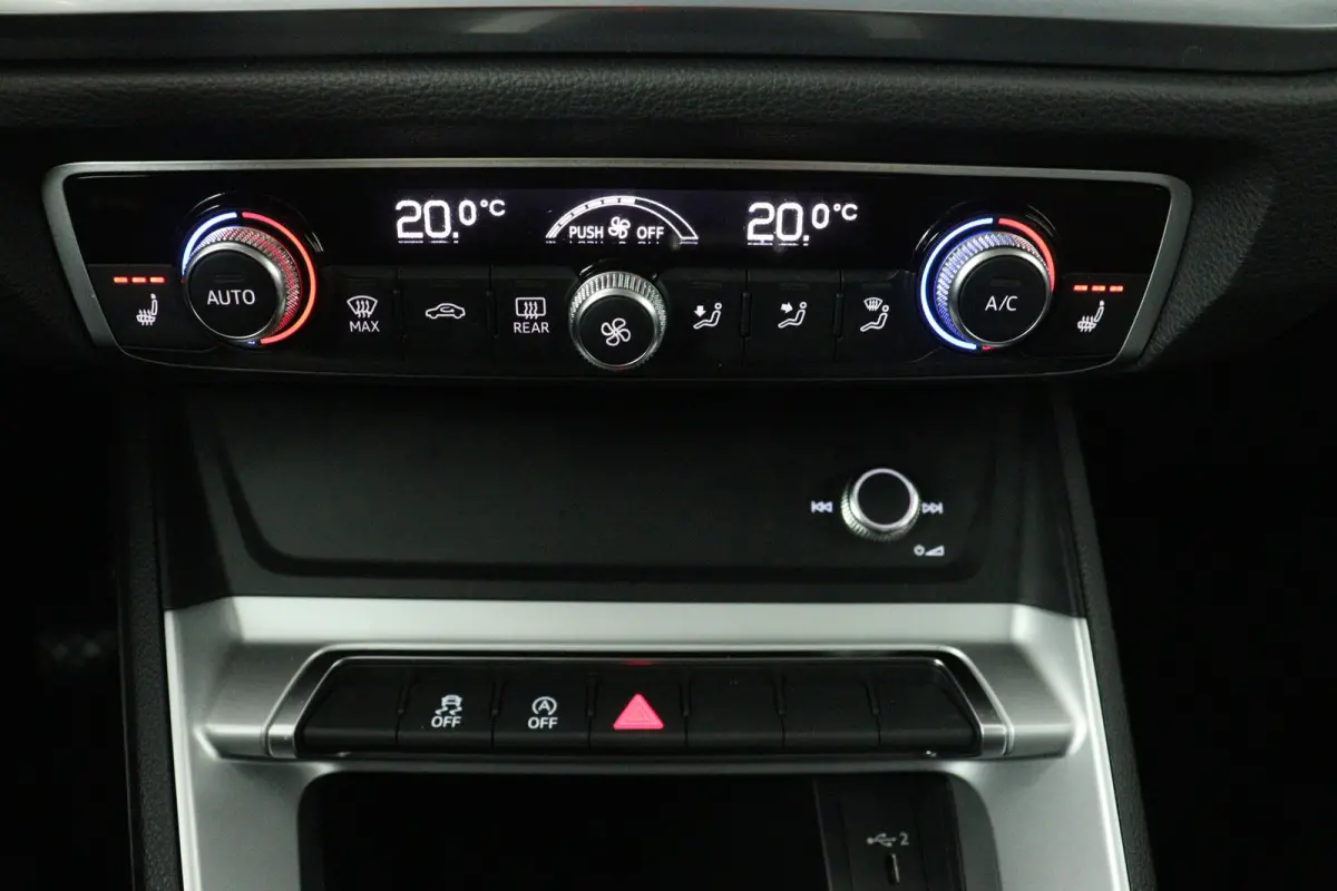 35 TFSI Advanced Pro Line Plus (CAMERA, STOELVERWARMING, DIGITALE COCKPIT, LANE-ASSIST, CRUISE ADAPTIEF)