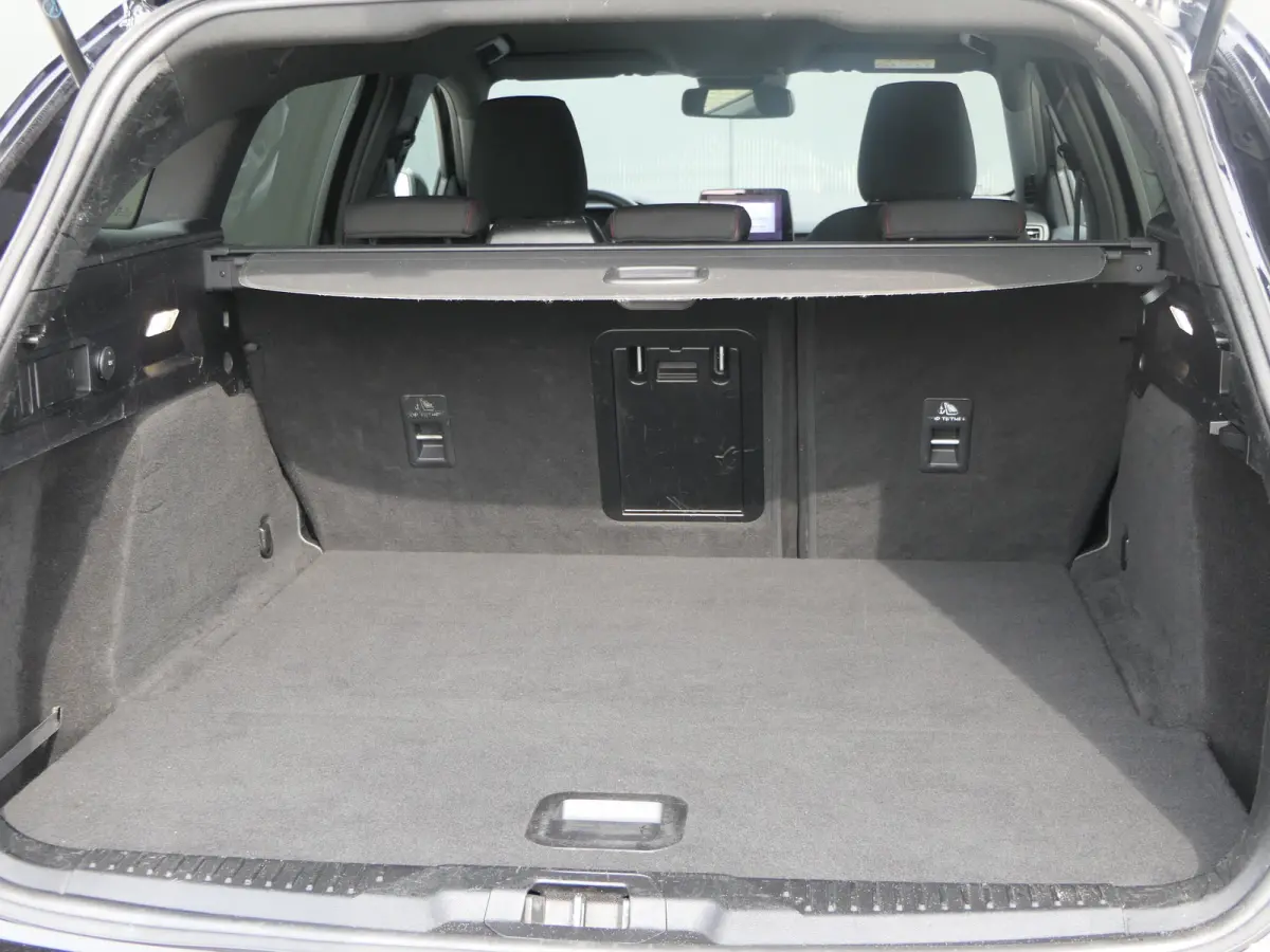 1.0 EcoBoost Hybrid ST Line | Winterpack | Camera | LED | Cruise Control | Keyless Entry/Go | DAB | CarPlay/Android Auto