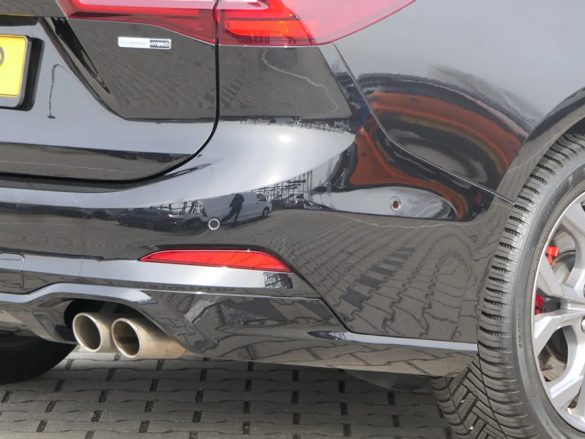 1.0 EcoBoost Hybrid ST Line | Winterpack | Camera | LED | Cruise Control | Keyless Entry/Go | DAB | CarPlay/Android Auto