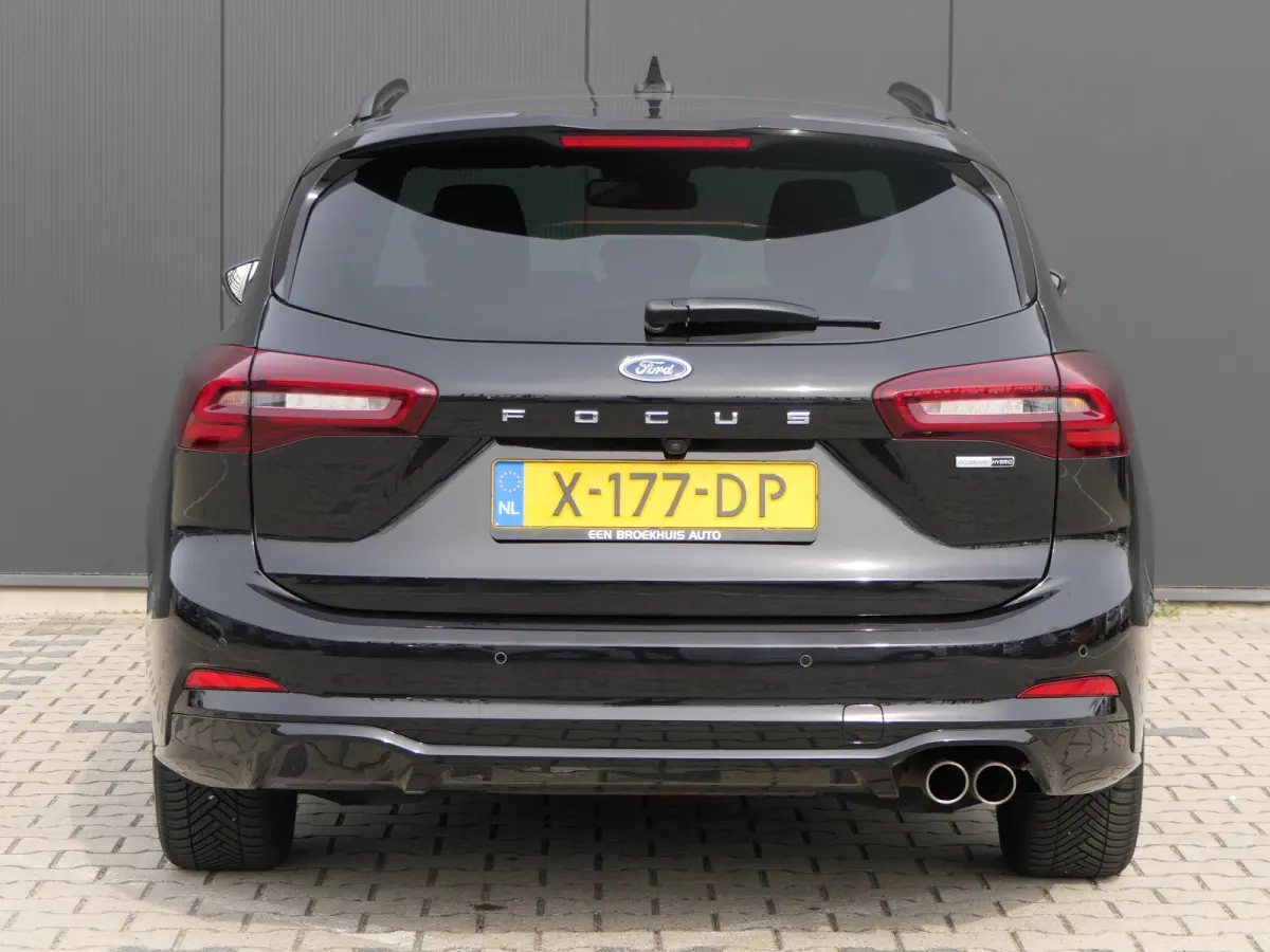 1.0 EcoBoost Hybrid ST Line | Winterpack | Camera | LED | Cruise Control | Keyless Entry/Go | DAB | CarPlay/Android Auto