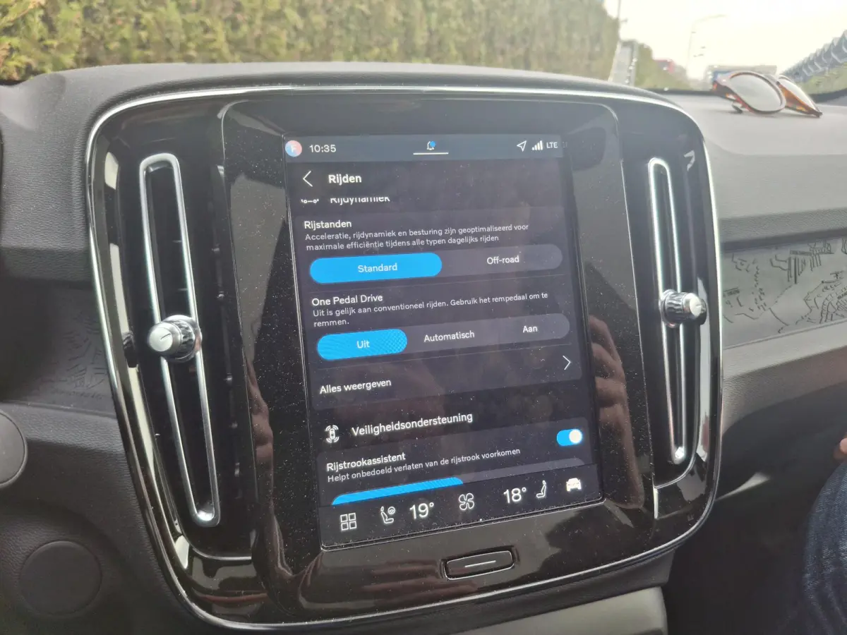 Single Motor Extended Range Plus Black Ed. 82 kWh | Demo | Panoramadak | 360 camera | Harman/Kardon | Pilot Assist |
