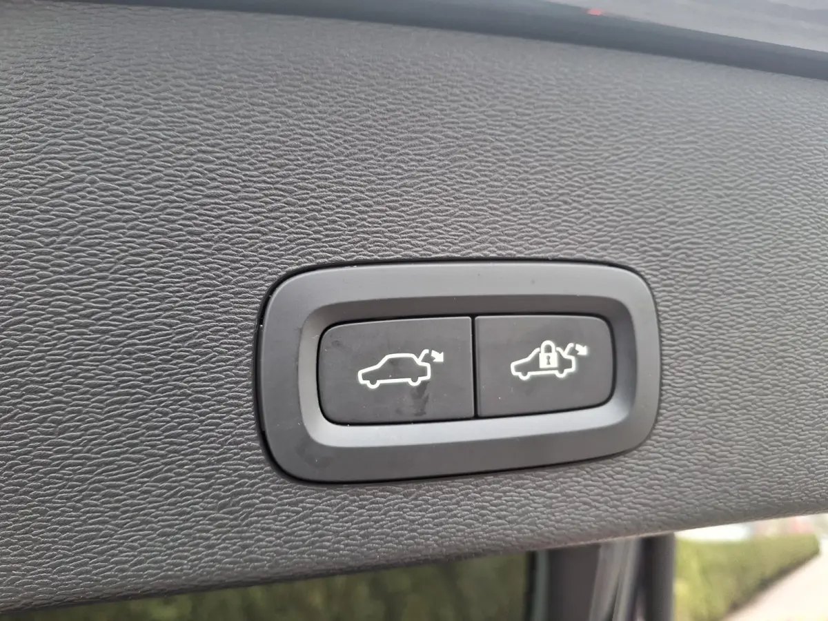 Single Motor Extended Range Plus Black Ed. 82 kWh | Demo | Panoramadak | 360 camera | Harman/Kardon | Pilot Assist |