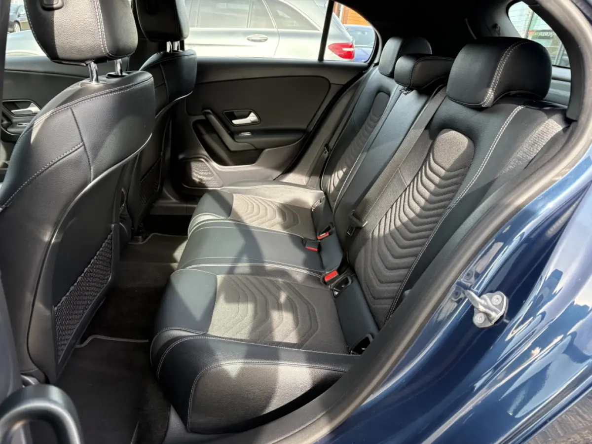 250 e Premium | Hybride