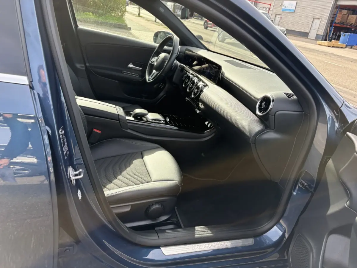 250 e Premium | Hybride