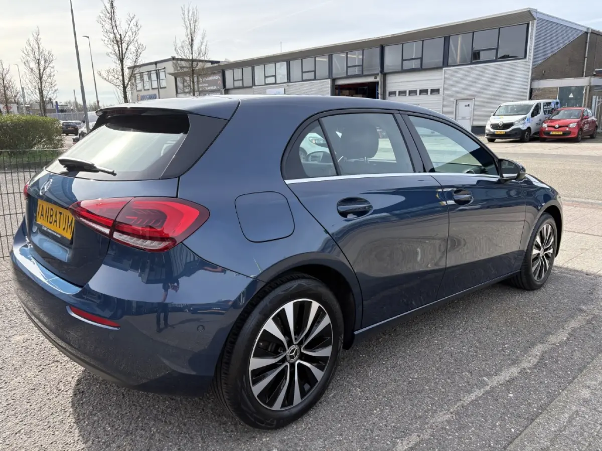 250 e Premium | Hybride