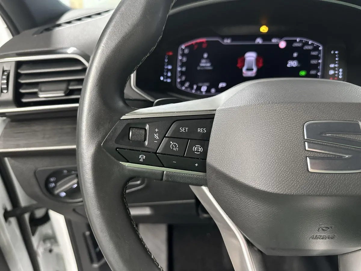 1.5 TSI Xcellence Business Intense 7p. Automaat | Trekhaak | Pano