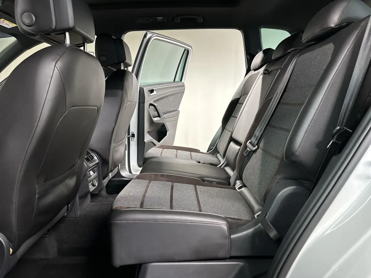 1.5 TSI Xcellence Business Intense 7p. Automaat | Trekhaak | Pano