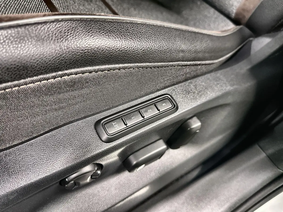 1.5 TSI Xcellence Business Intense 7p. Automaat | Trekhaak | Pano