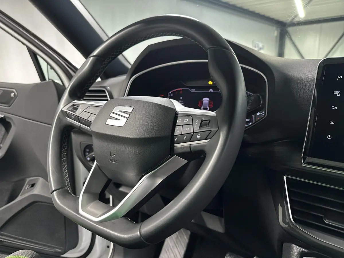 1.5 TSI Xcellence Business Intense 7p. Automaat | Trekhaak | Pano