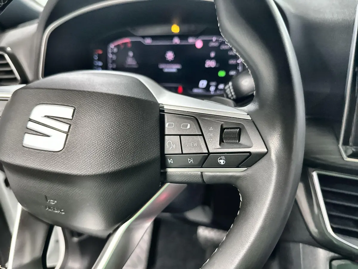 1.5 TSI Xcellence Business Intense 7p. Automaat | Trekhaak | Pano