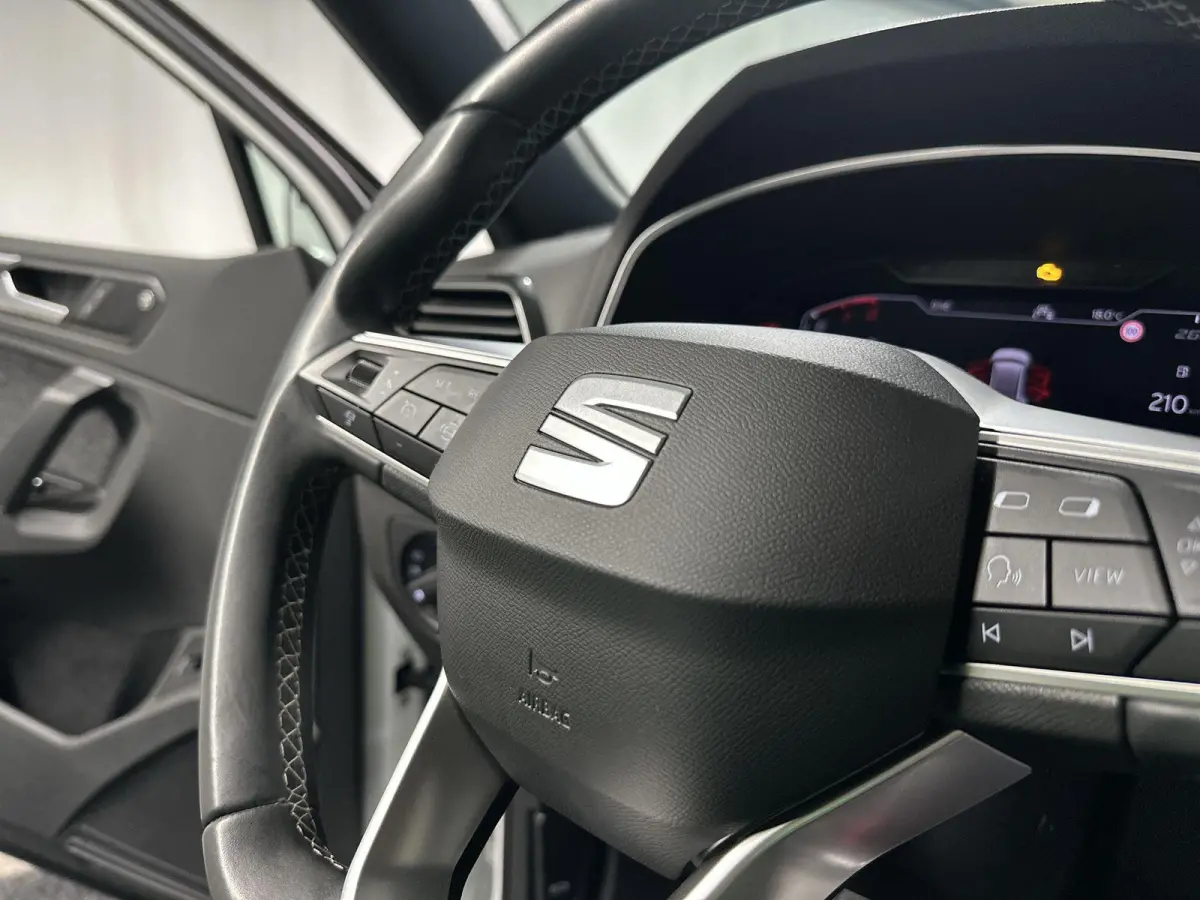1.5 TSI Xcellence Business Intense 7p. Automaat | Trekhaak | Pano