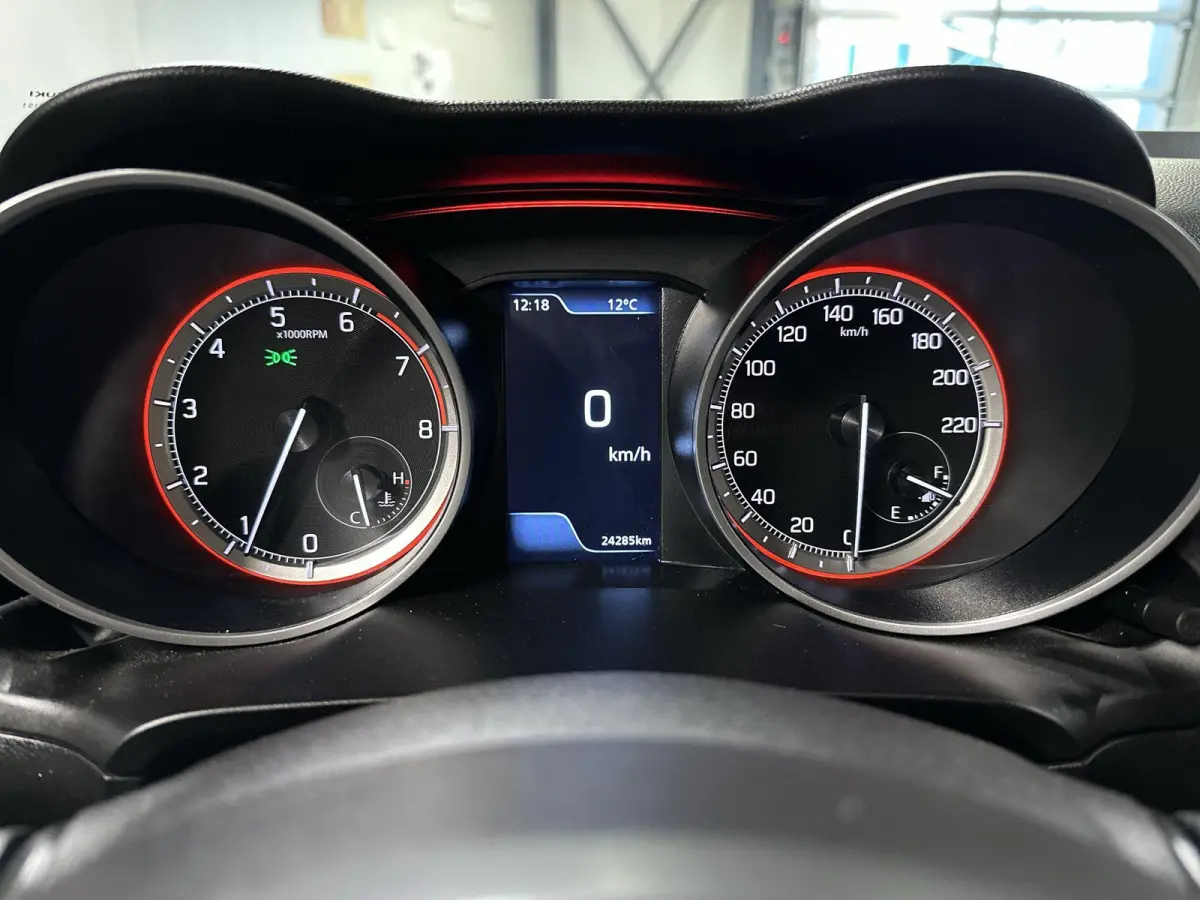 1.2 Select Smart Hybrid Navi | Led | Camera