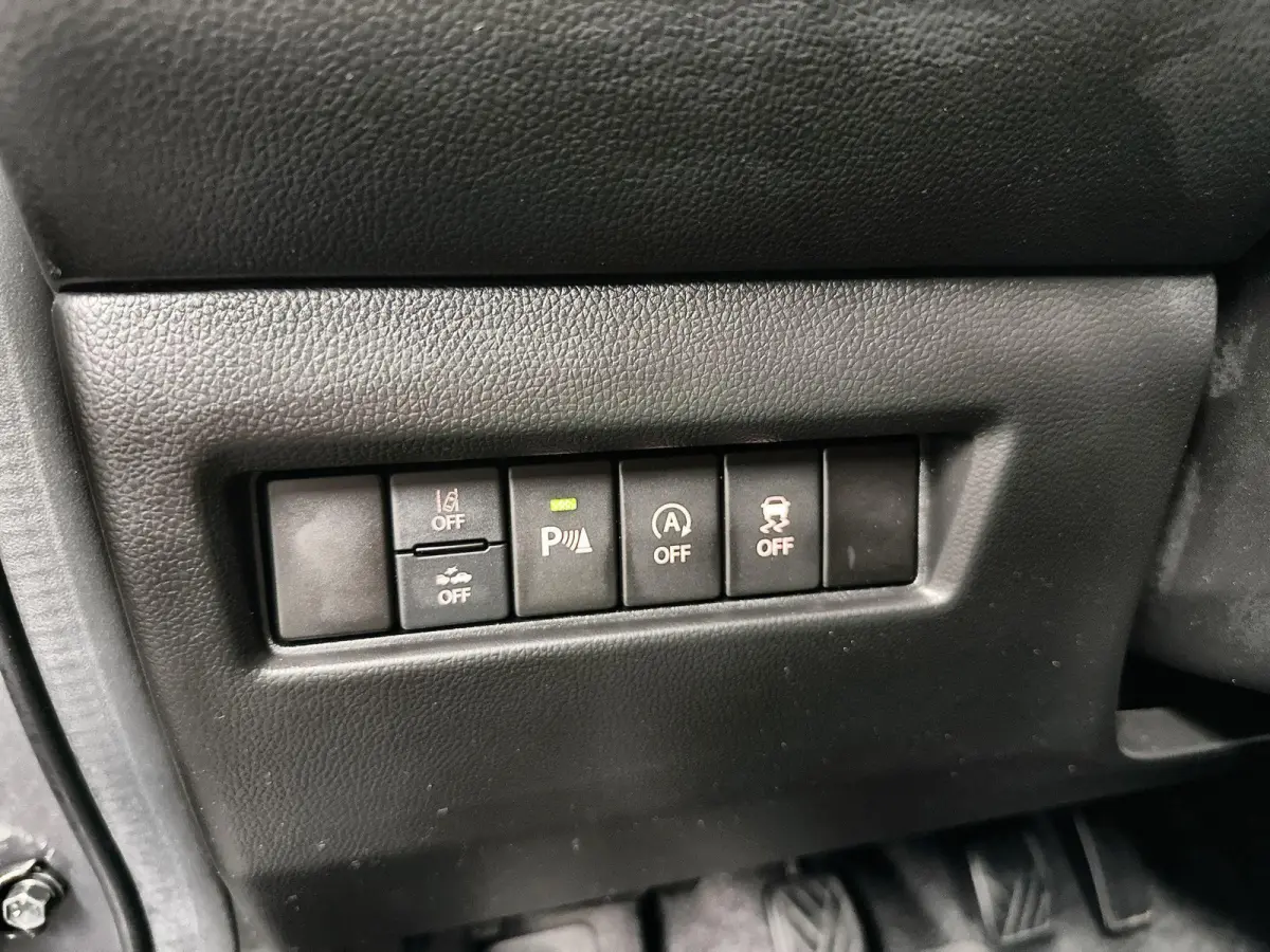 1.2 Select Smart Hybrid Navi | Led | Camera