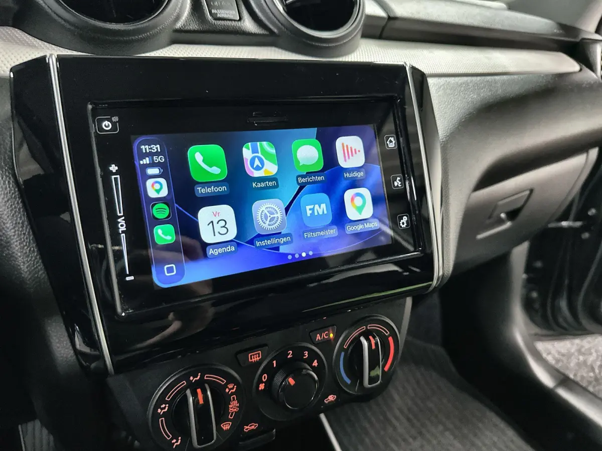 1.2 Select Smart Hybrid Navi | Led | Camera