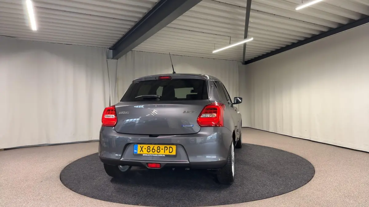 1.2 Select Smart Hybrid Navi | Led | Camera