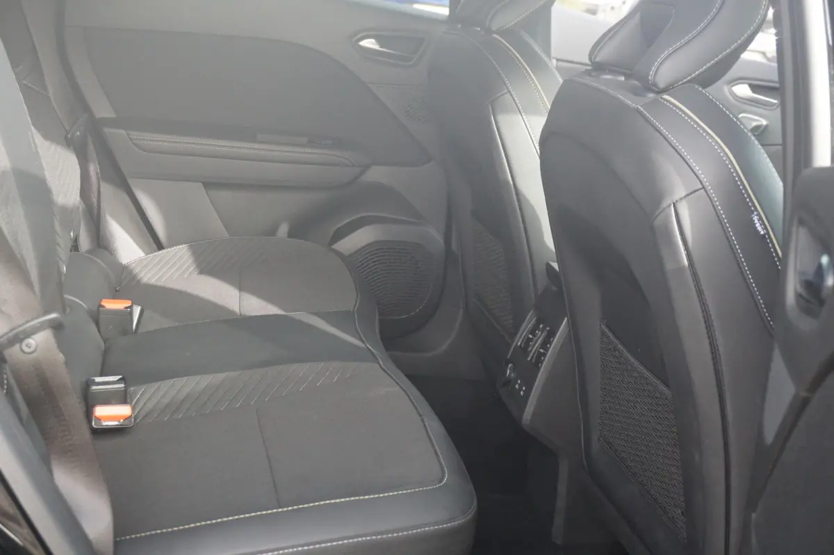 1.6 E-Tech full hybrid 145 iconic